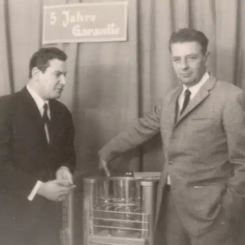 Karl Eckel, der Gründer, rechts im Bild 1961